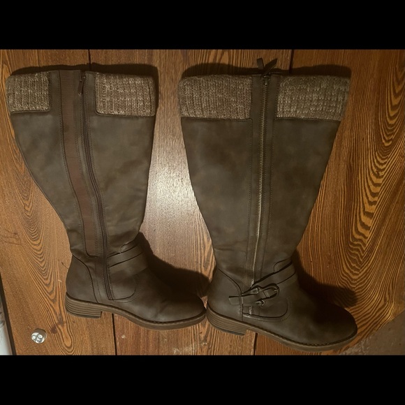 Torrid brown boots wide calf approx size 10 - calf approx 20 inch circumference - Picture 2 of 7